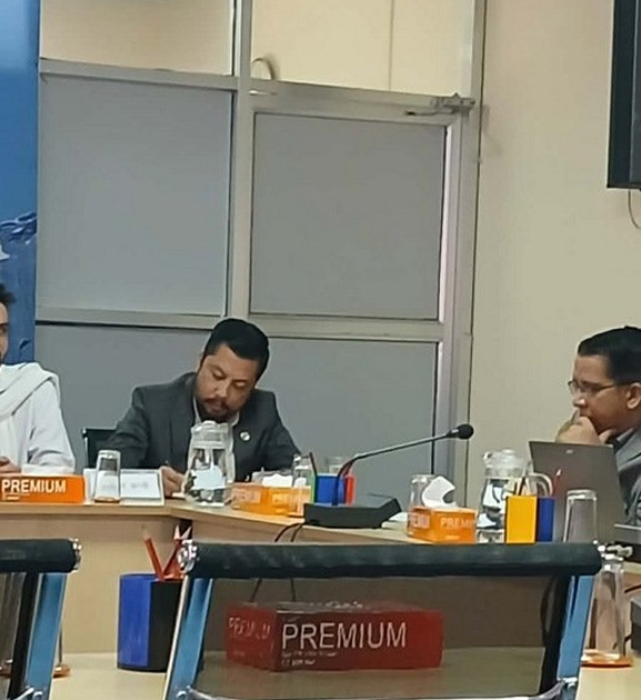 निर्माण क्षेत्रका समस्या समाधान गर्न सरकार तयार : मन्त्री लम्साल