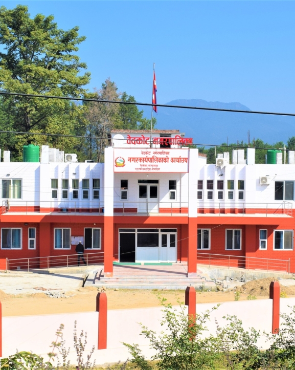 पूर्वाधार विकासमा गति लिँदै बेदकोट नगरपालिका