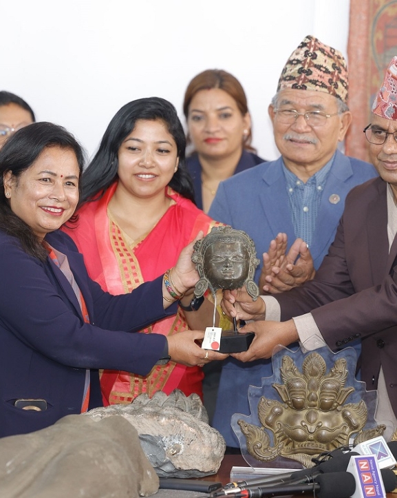 चोरी भई अमेरिका पुगेका २१ वटा पुरातात्विक महत्वका वस्तु फिर्ता