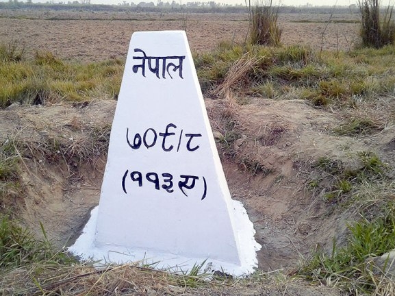 दशगजामा स्थानीयले दिएनन् बाटो खन्न 