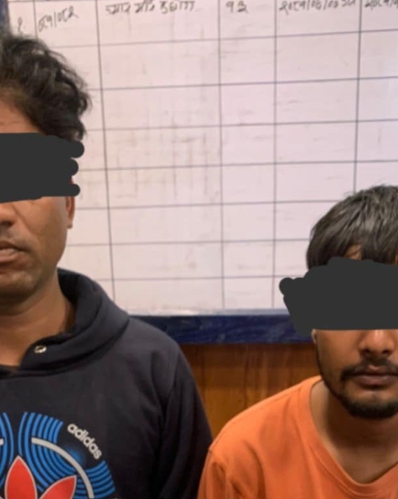 लागुऔषधसहित दुई भारतीय पक्राउ