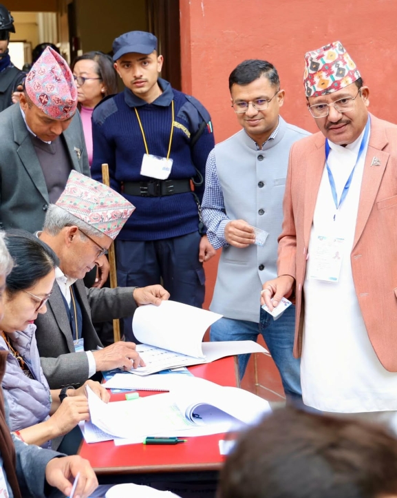 देशभर मतदान सुरु, अशक्त र जेष्ठ नागरिकलाई छुट्टै सुविधा 