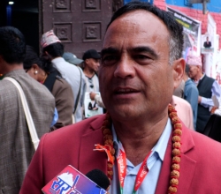 पुस्तान्तरण र नीतिगत रूपान्तरणका लागि महामन्त्रीमा उम्मेदवारी दिएको हुँ : नैनसिंह महर