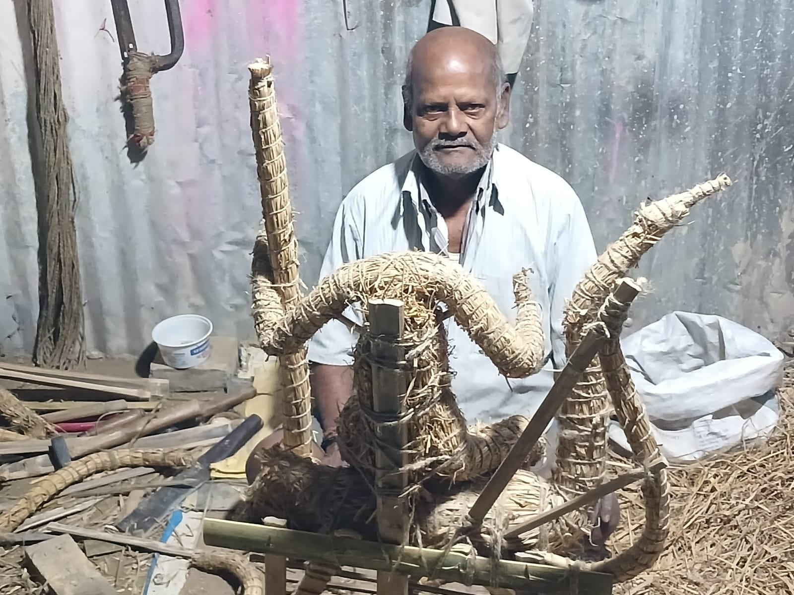 मूर्तिमा अडिएको जिन्दगी