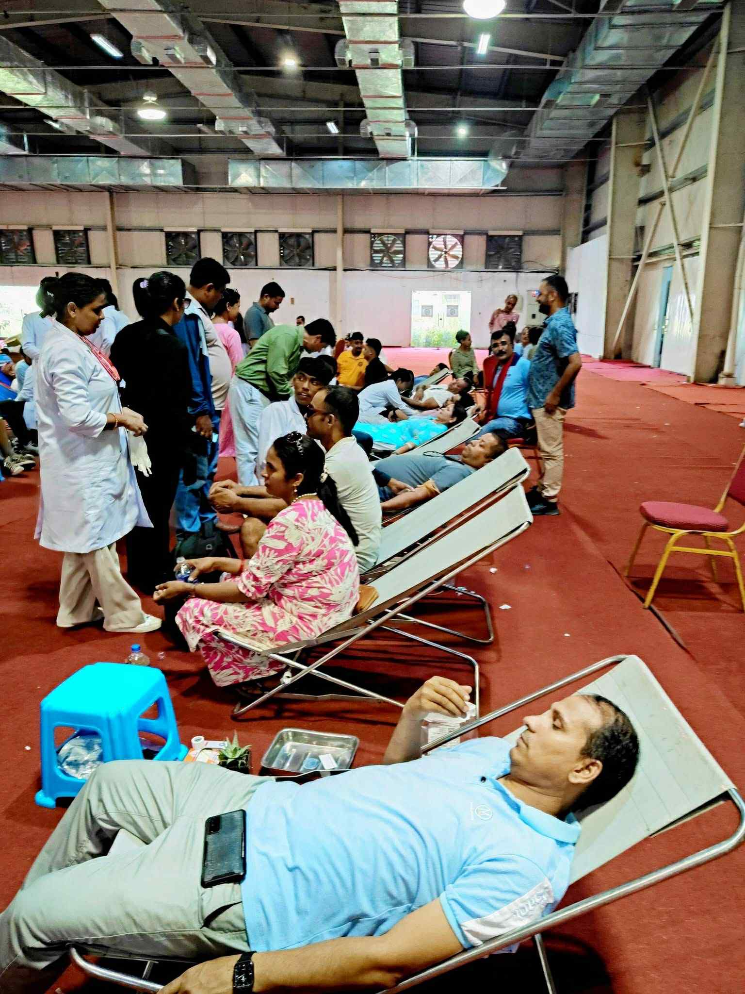 चितवनमा रक्तदान महोत्सव, एकैदिन १७१७ युनिट रगत संकलन