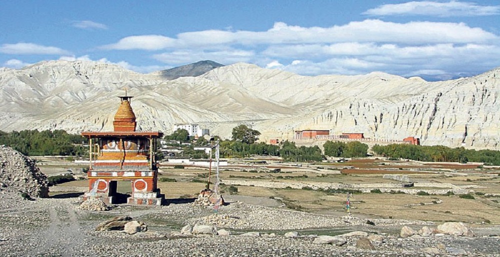लेक लागेर बिरामी परेका पर्यटकको उद्धार