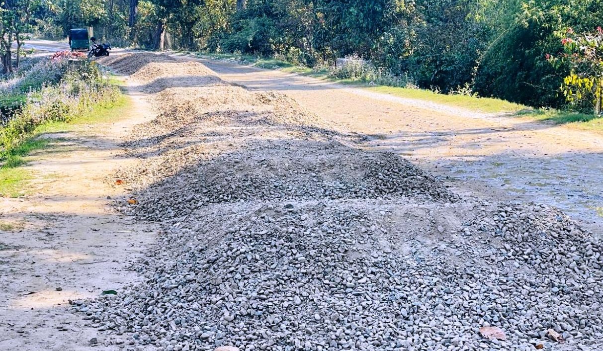अत्तरिया–भ्यागुतेपानी सडक स्तरोन्नति गरिँदै
