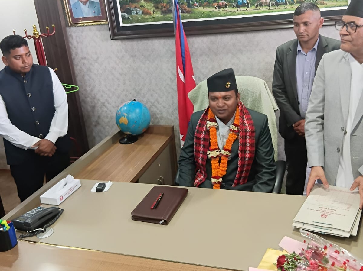 पूर्वश्रममन्त्रीलाई नै हराएर श्रममन्त्री बनेका साह