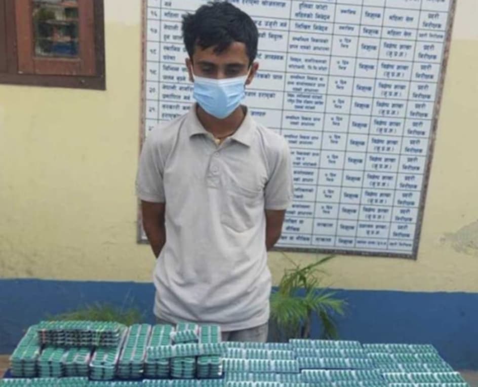 लागुऔषधसहित मेडिकल संचालक पक्राउ