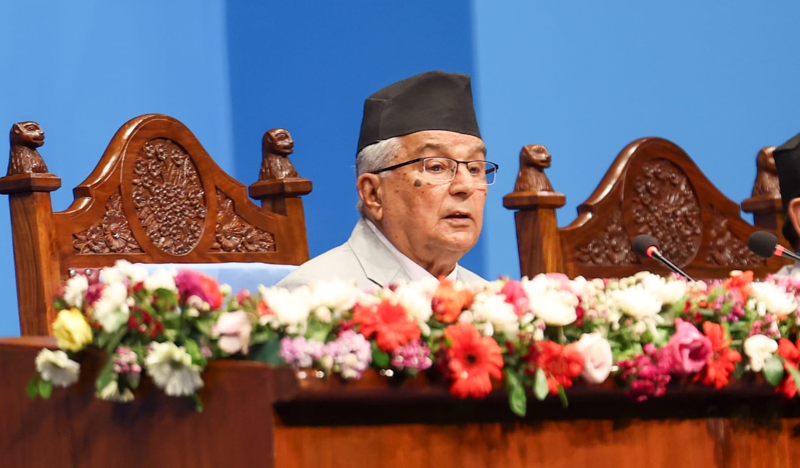जसपा नेपालको राष्ट्रिय महाधिवेशन मञ्च हावाहुरीले भत्कायो