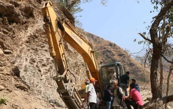 दिक्तेल-रेग्मीटार सडक निर्माण अन्तिम चरणमा