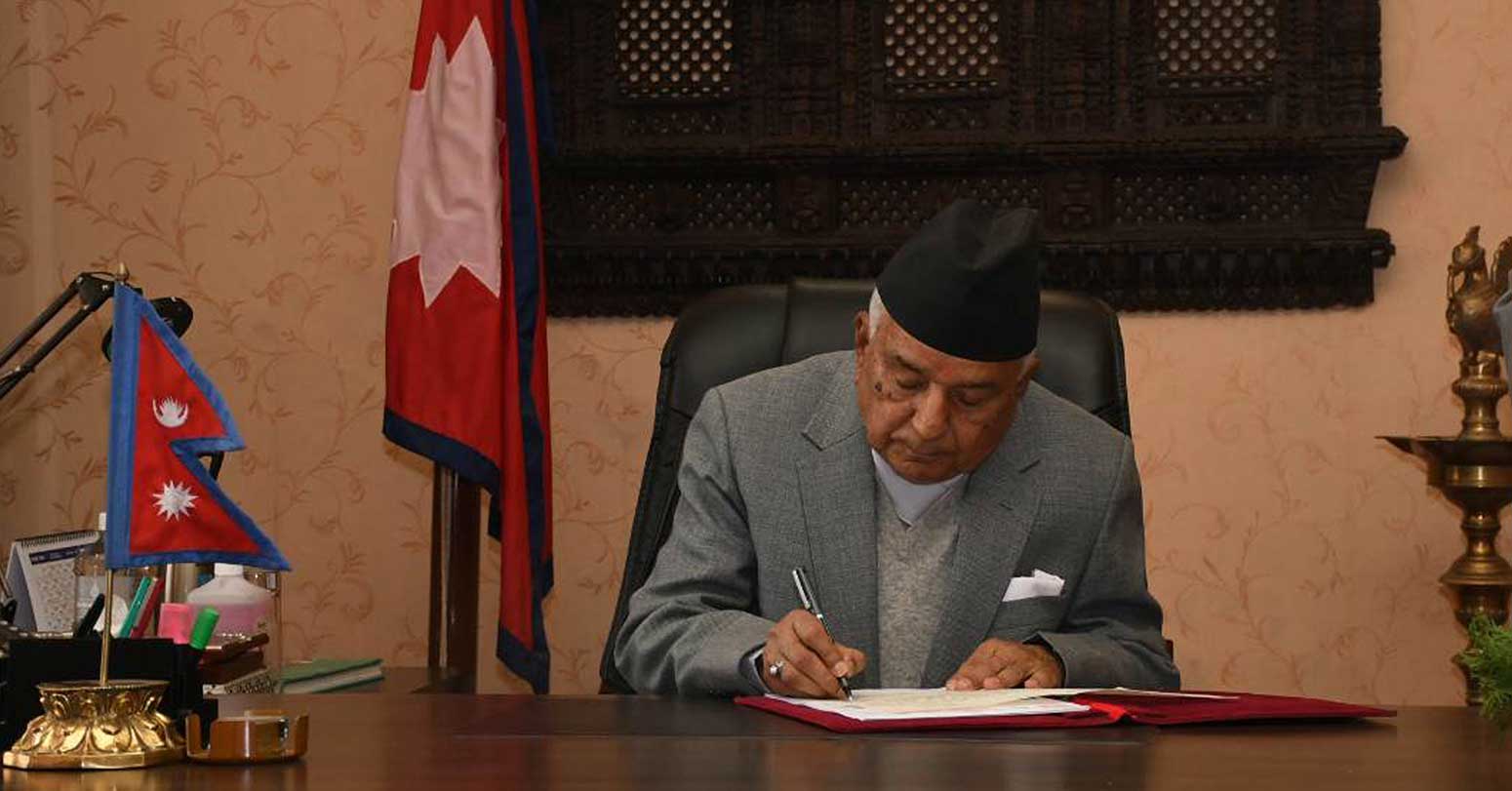 राजदूत वलीलाई गणतन्त्र लाओको पनि जिम्मेवारी
