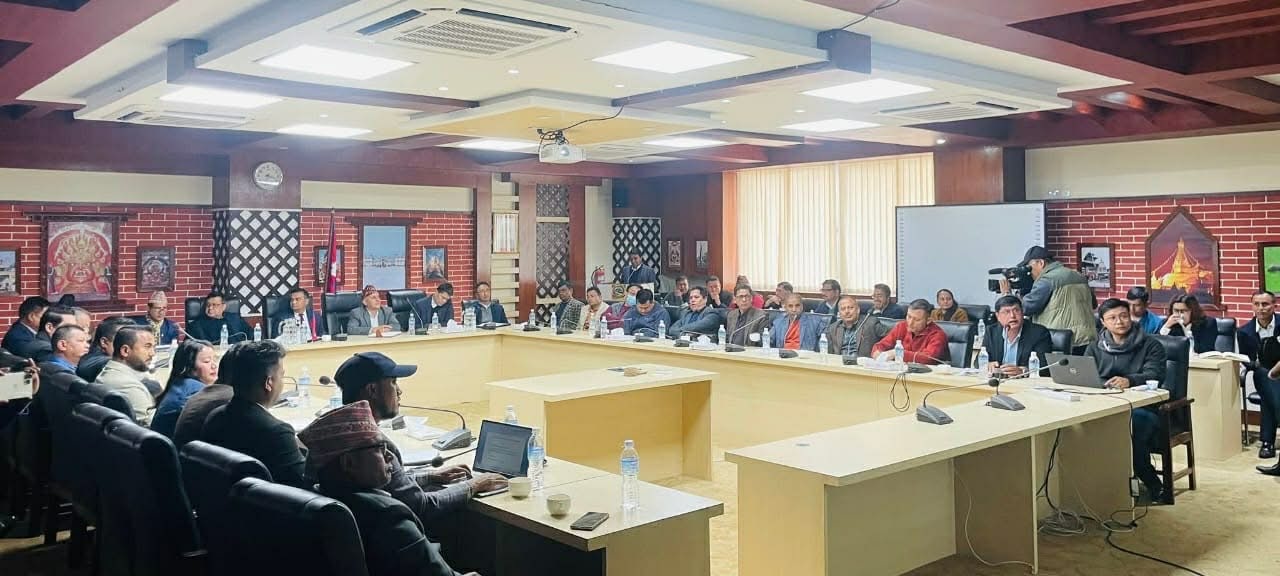 स्वास्थ्य परीक्षण शुल्क प्रधानमन्त्रीको जानकारीमै बढाइएको श्रम सचिवको दाबी