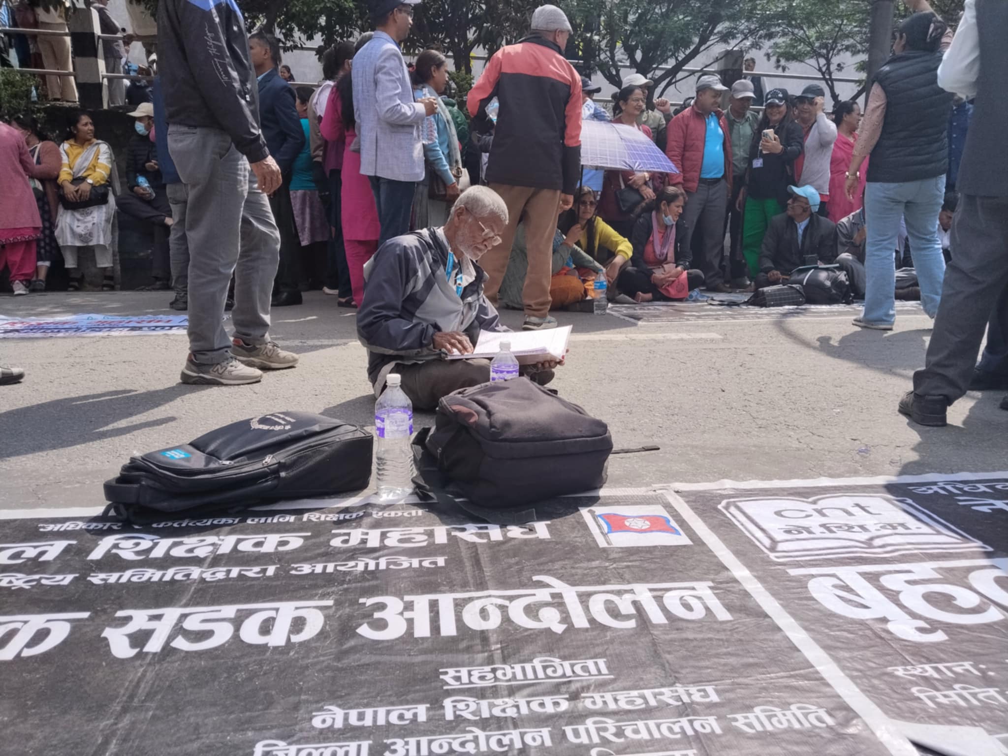 शिक्षकका माग सुन्दैन सरकार