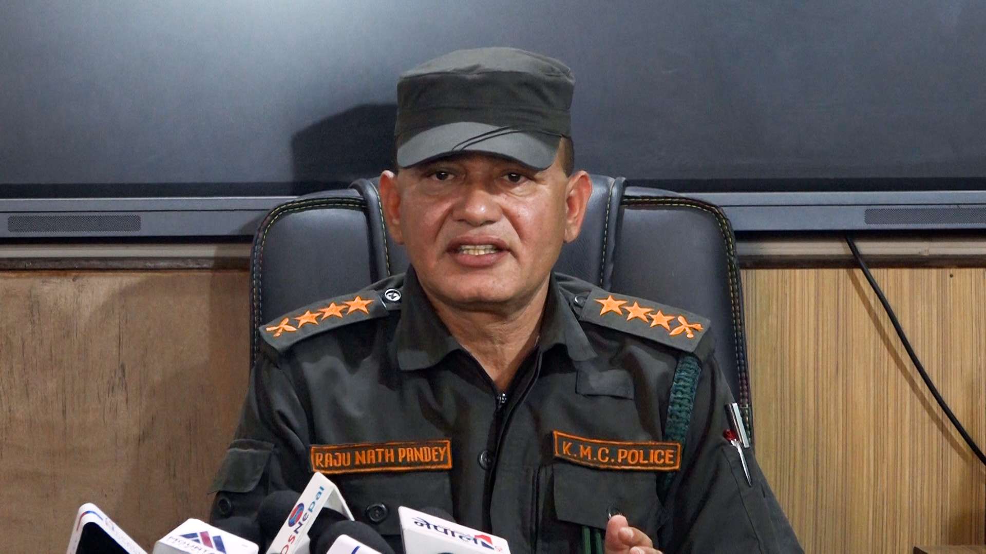 प्रदूषण फैलाउने सवारी साधनलाई महानगर प्रहरीले कारबाही गर्ने 