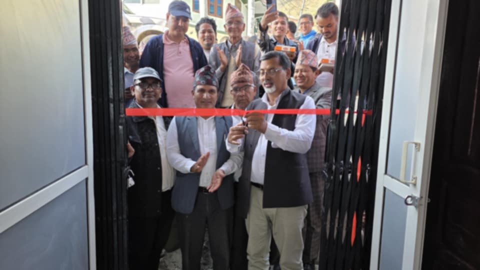 नेकपा माओवादी केन्द्र रुकुम पश्चिमको भवन उद्घाटन