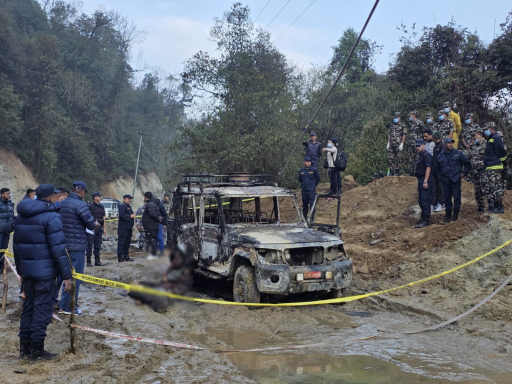 गुडिरहेको जीपमा कसरी लाग्यो करेन्ट ?