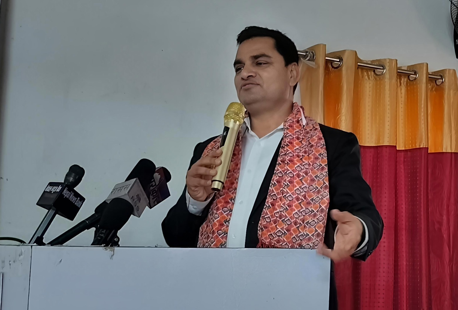 राष्ट्रिय जनस्वास्थ्य प्रयोगशालामै सबै रोगको परीक्षण हुने वातावरण बनाउँदै छौं : स्वास्थ्यमन्त्री पौडेल