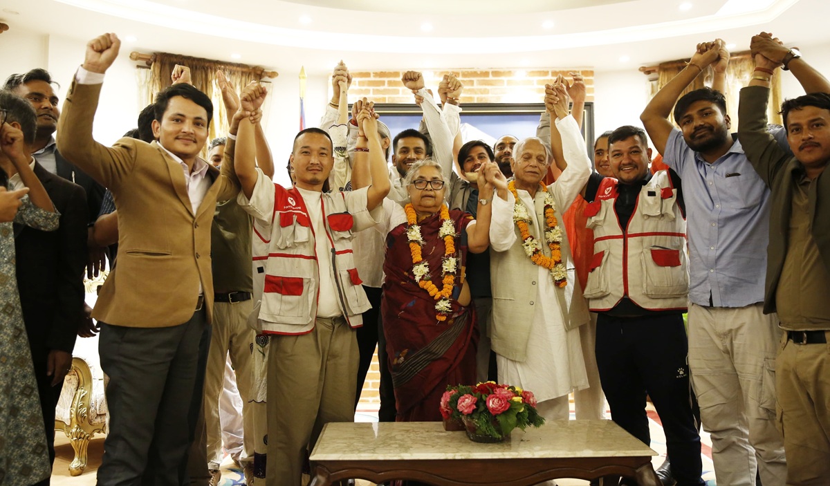 पूर्वप्रधानन्यायाधीशको नेतृत्वमा अन्तरिम सरकार, राष्ट्रपतिको शुभकामना- 'सफल हुनुस्, देश बचाउनुस्'