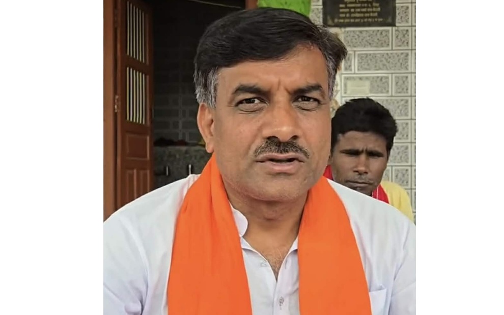 भारतीय सवारी साधनमाथिको कडाइप्रति पूर्वमन्त्री यादवको आपत्ति