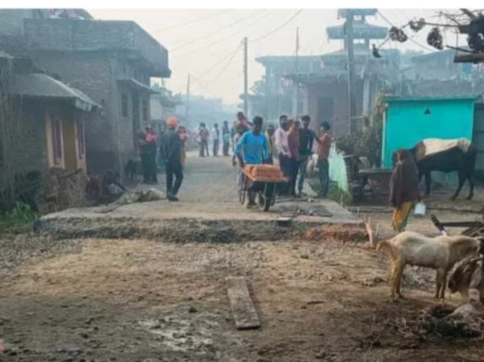 सडक ढलानमा पीपीसी सिमेन्टको प्रयोग, स्थानीयद्वारा विरोध