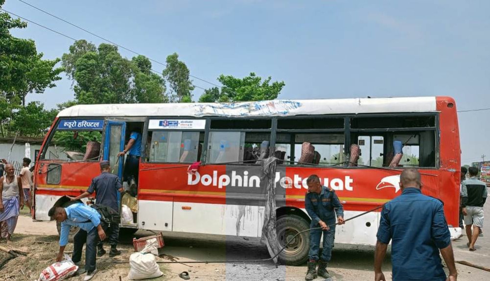 सप्तरी बस दुर्घटना : मृतकको संख्या ३ पुग्यो