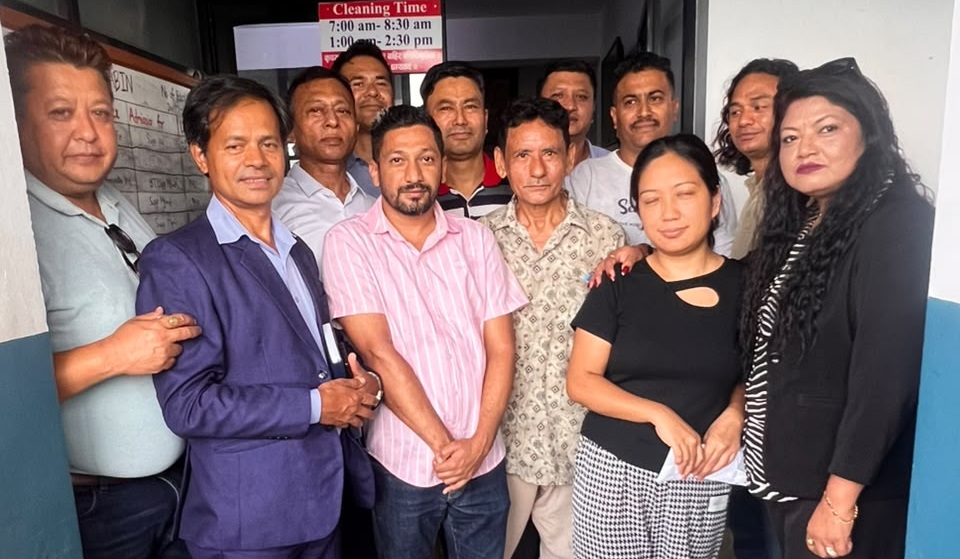 नेवाः समाजद्वारा ब्लड क्यान्सरपीडित नाबालकको उपचारका लागि आर्थिक सहयोग