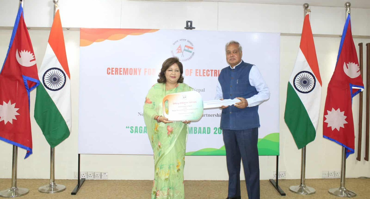 सगरमाथा संवादका लागि भारतले दियो १५ वटा गाडी