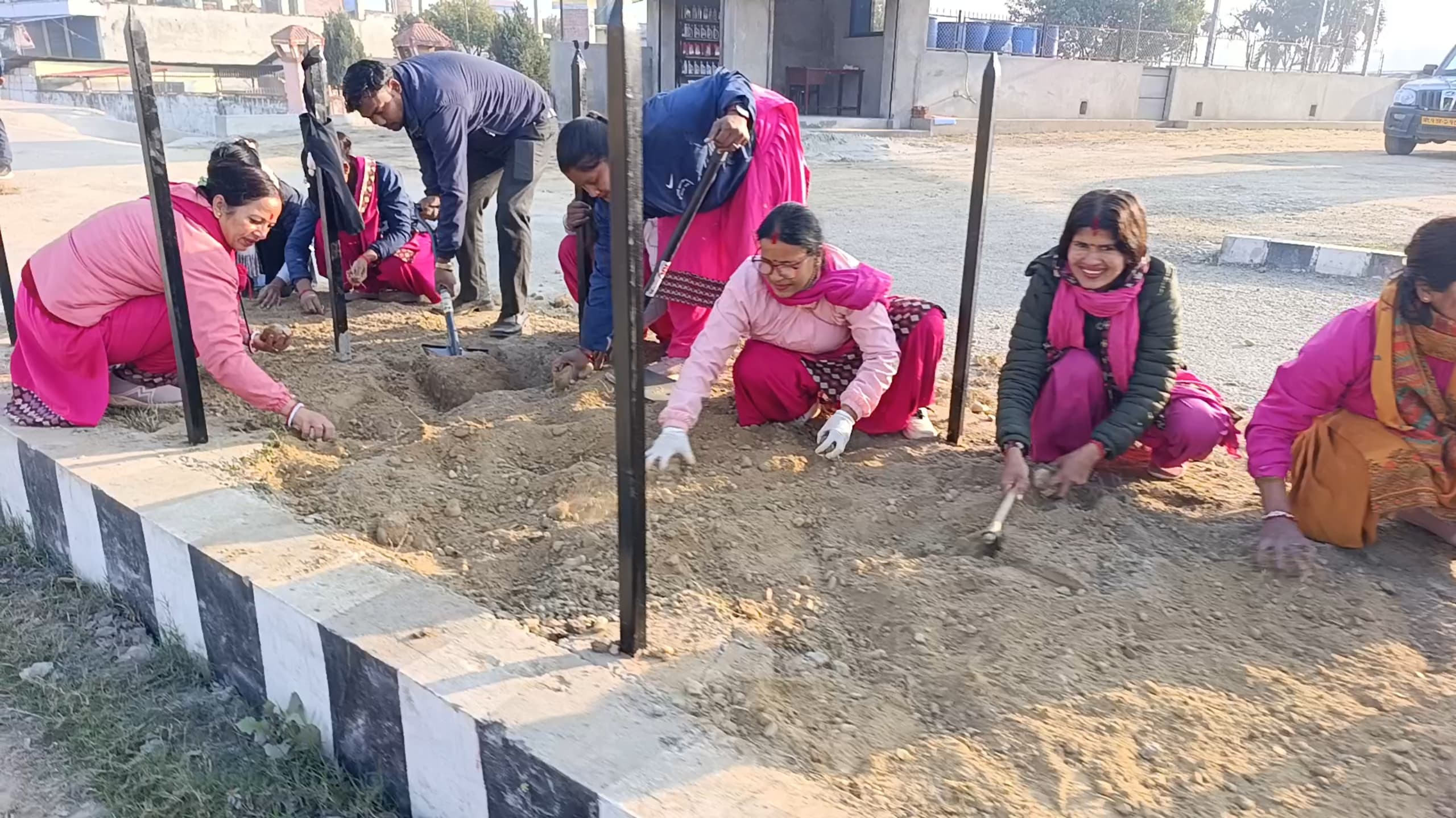 टीकापुरलाई गुलाफको शहर बनाउने अभियान