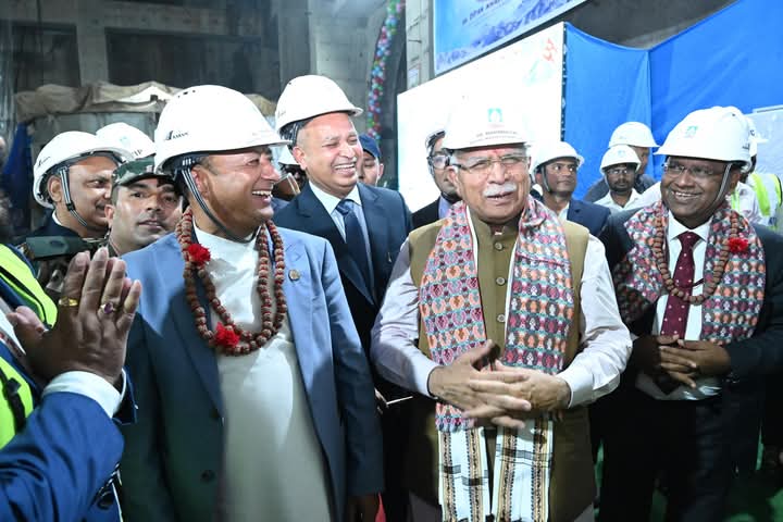 भारतीय ऊर्जामन्त्रीद्वारा अरुण- ३ जलविद्युत् परियोजनाको अवलोकन