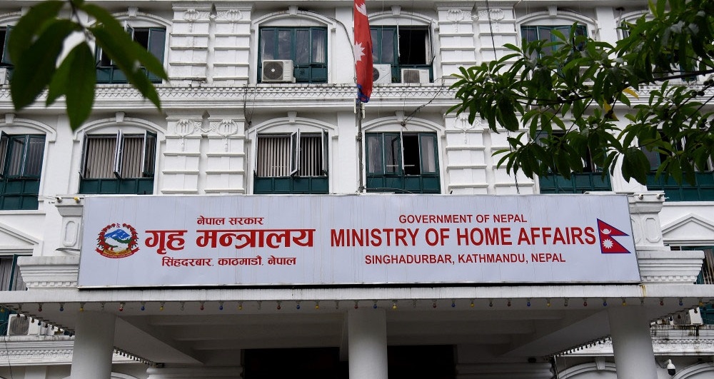 सीडीओलाई अधिकार थोपर्दै सरकार