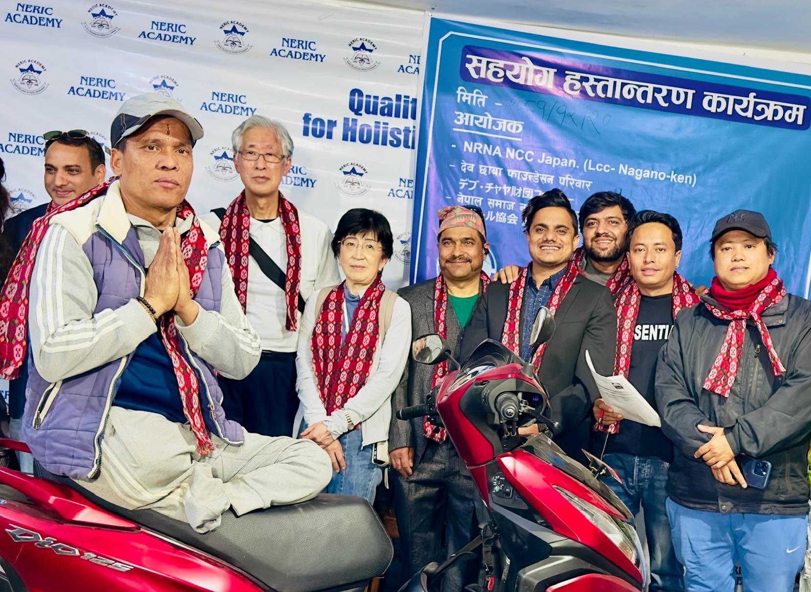 अशक्त थापालाई ह्वील चेयर स्कुटर