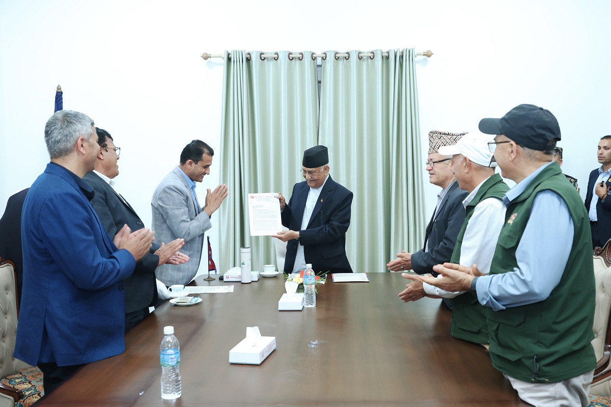 प्रधानमन्त्रीसमक्ष सगरमाथा संवाद कार्यक्रमबारे माओवदी केन्द्रको ध्यानाकर्षण