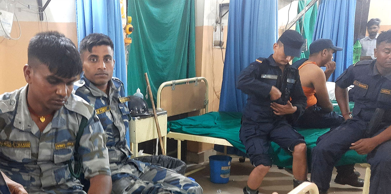 झडपका घाइतेको नारायणी अस्पतालमा उपचार हुँदै
