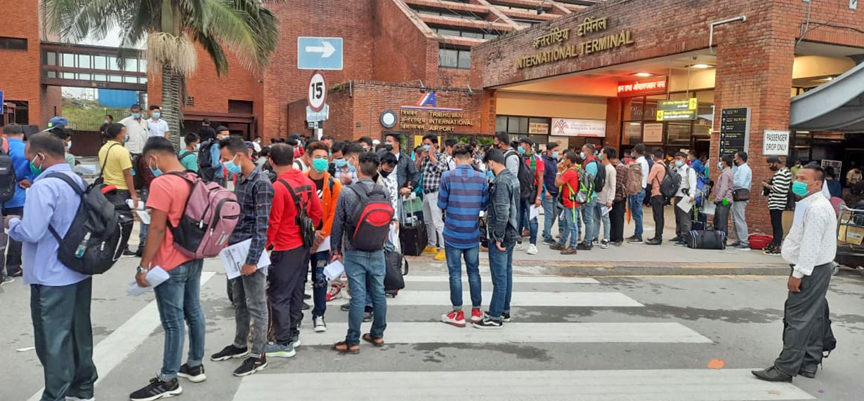 स्थायीरूपमै देश छाड्ने नेपालीको संख्या बढ्यो, २ वर्षमा १ लाख ३७ हजारले छाडे देश