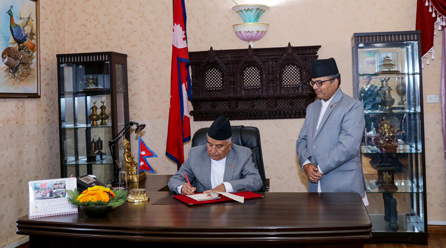 राष्ट्रपतिद्वारा संघीय संसदको दुवै सदनको अधिवेशन आह्वान