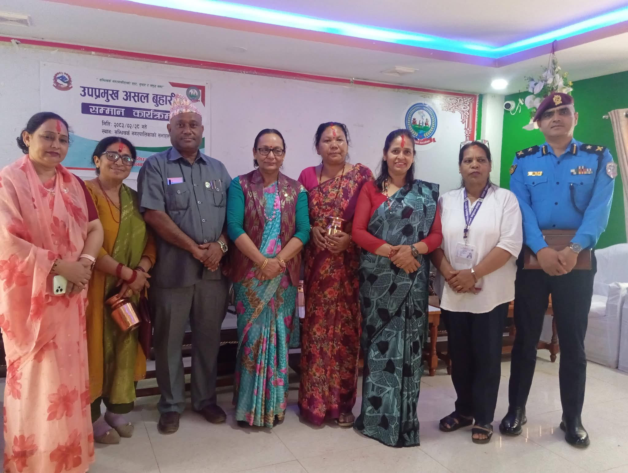‘असल बुहारी’ सम्मानित