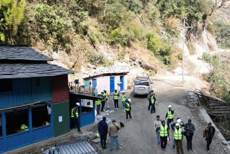 धवलागिरिका दुर्गम गाउँमा सडक पहुँचमा जोडियो
