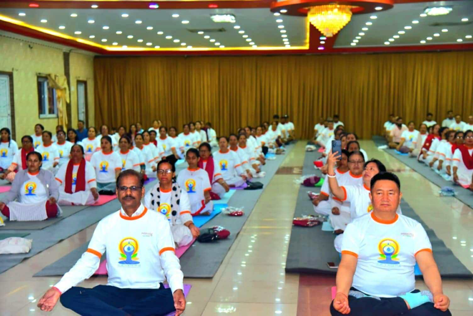 हेटौंडामा योग शिविरः मुख्यमन्त्रीसहित २ सय बढीको सहभागिता