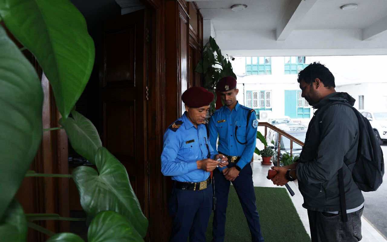 अर्थ मन्त्रालय प्रवेशमा कडाइ