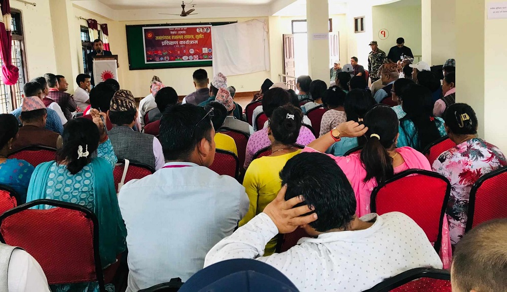 सुर्खेतमा जनसंगठनका अगुवा नेता तथा कार्यकर्तालाई प्रशिक्षण