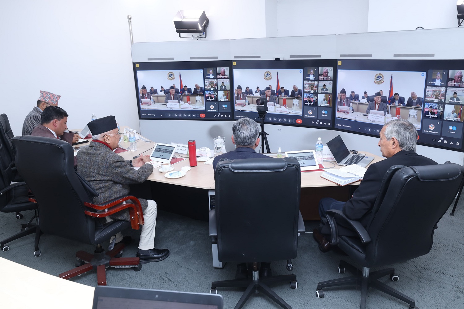 समस्या पहिचान गरेर समाधान गर्छौंः प्रधानमन्त्री
