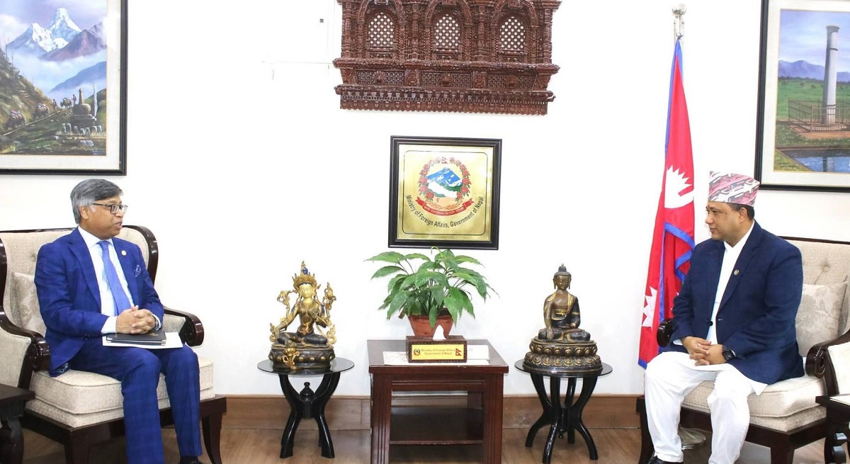 परराष्ट्रमन्त्रीसँग सार्क महासचिवको भेट