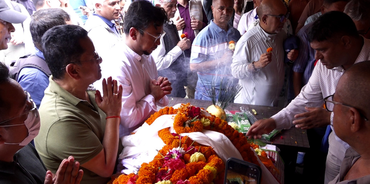 श्रद्धाञ्जलीका लागि श्रेष्ठको पार्थिव शरीर सानेपामा, राजकीय सम्मानका साथ आजै अन्त्येष्टि गरिने