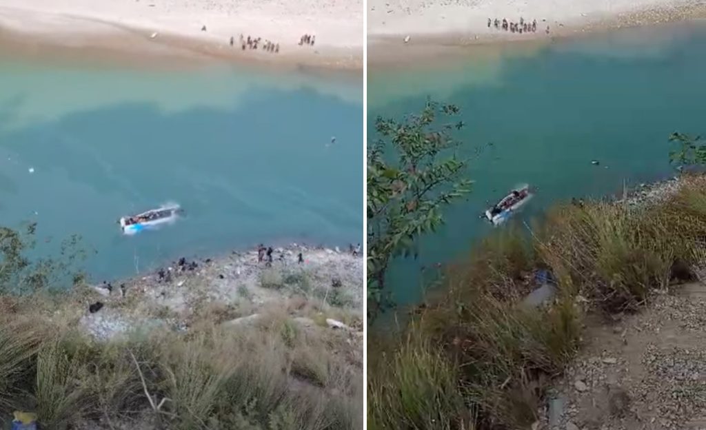 काठमाडौंबाट ओखलढुंगा जाँदै गरेको बस तामाकोशी नदीमा खस्यो, ४ जनाको मृत्यु