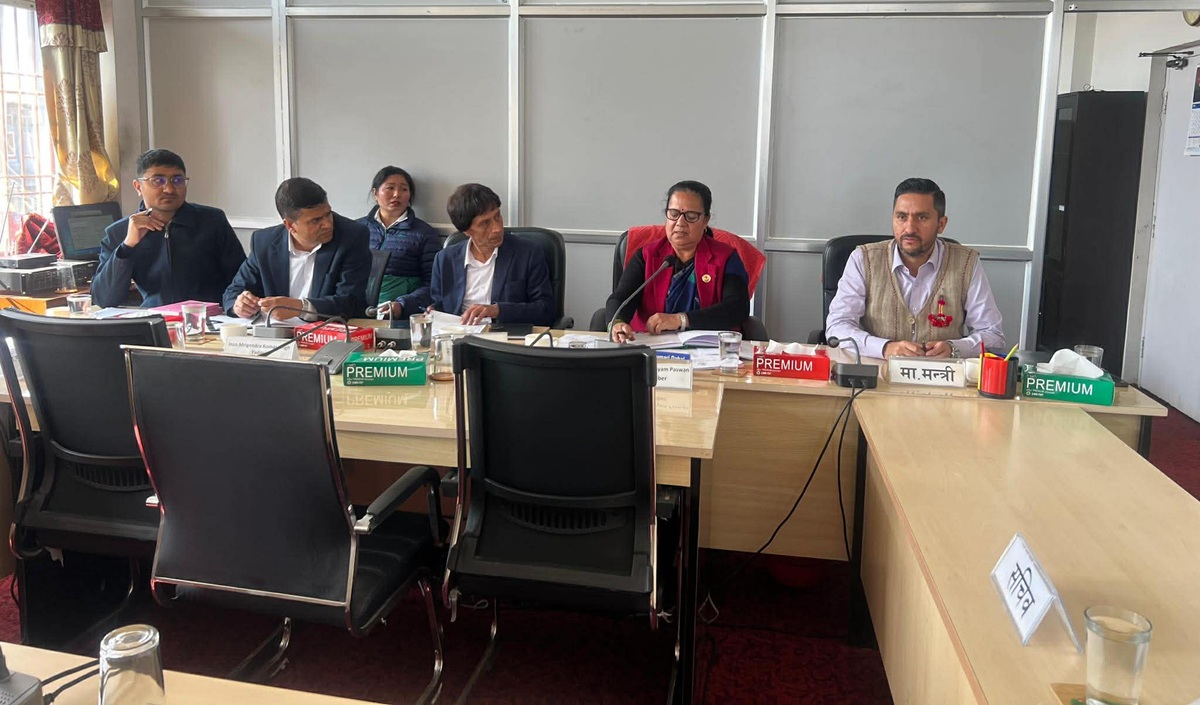 चलचित्र विधेयक संशोधनसहित अघि बढ्छ : सञ्चारमन्त्री खरेल