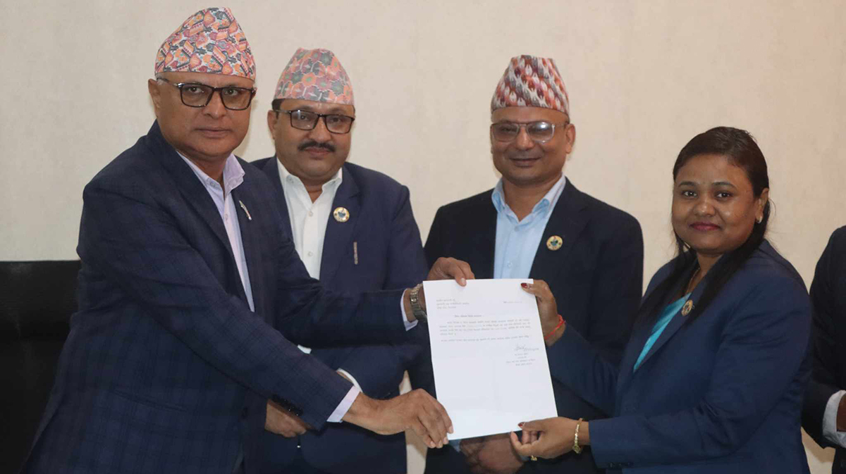 अब सबैतिर माओवादी प्रतिपक्ष