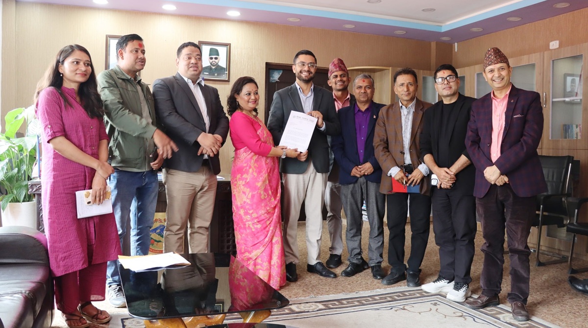 सुधारका लागि निरन्तर खबरदारी गर्न शिक्षामन्त्री पोखरेलको आग्रह