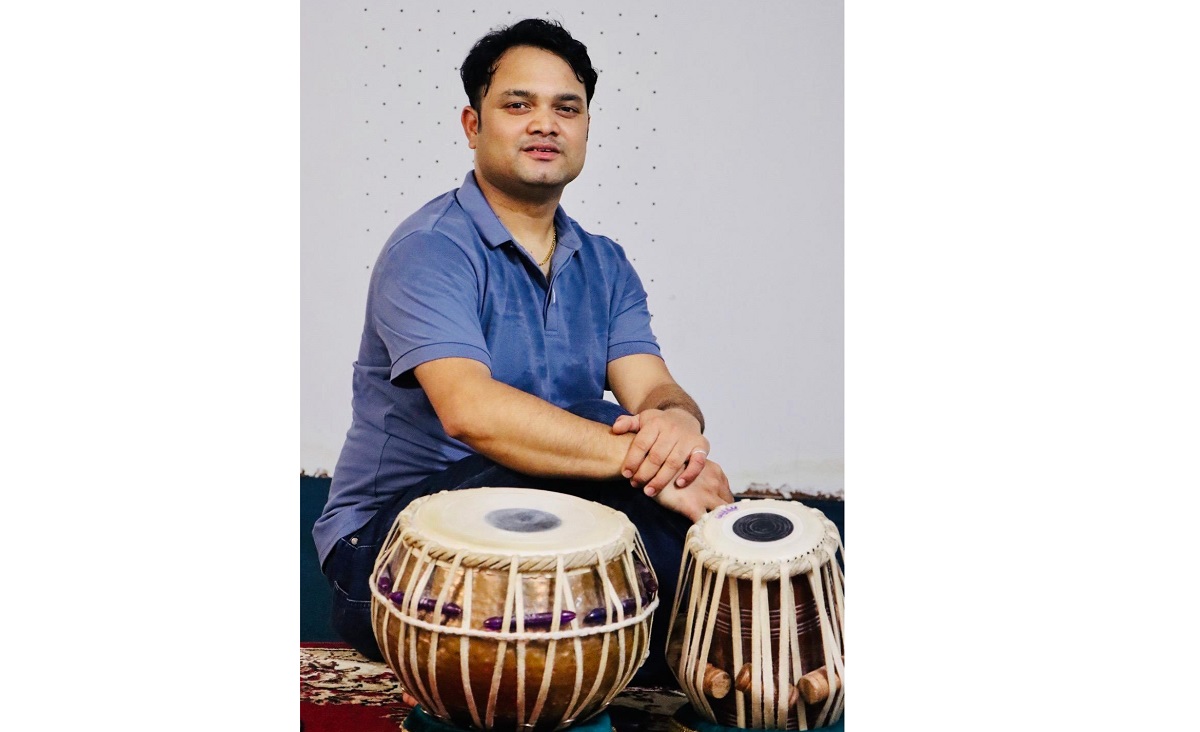 तबलामा चम्केका भुवन