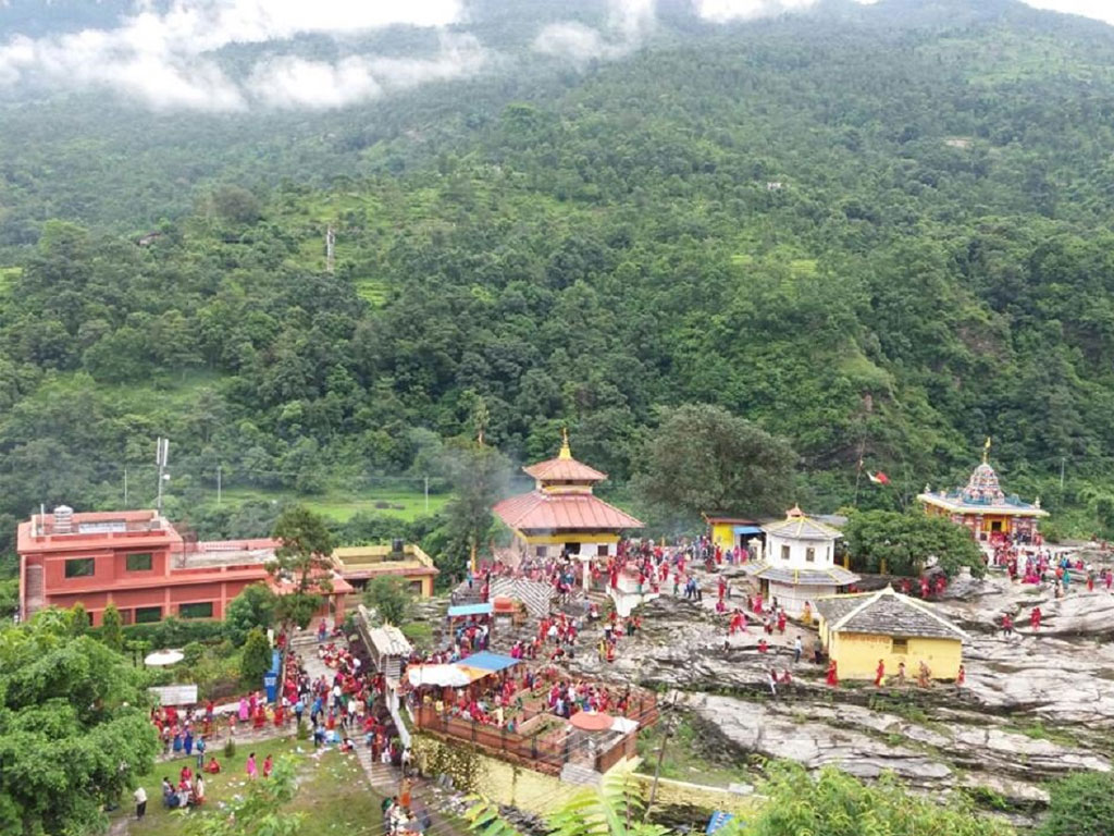 गलेश्वर मन्दिरको भेटीबाट सौन्दर्यकरण योजनालाई सहयोग